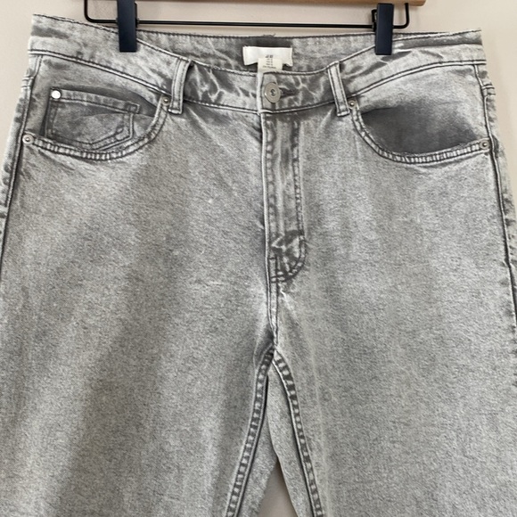 H&M High Rise Straight Leg Denim Jeans Light Acid Wash Gray Size 12 - Picture 2 of 14